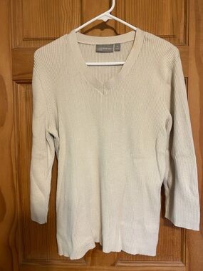 Croft&Barrow Off-White Ribbed V-Neck Pullover Sweater Size 1X Like New